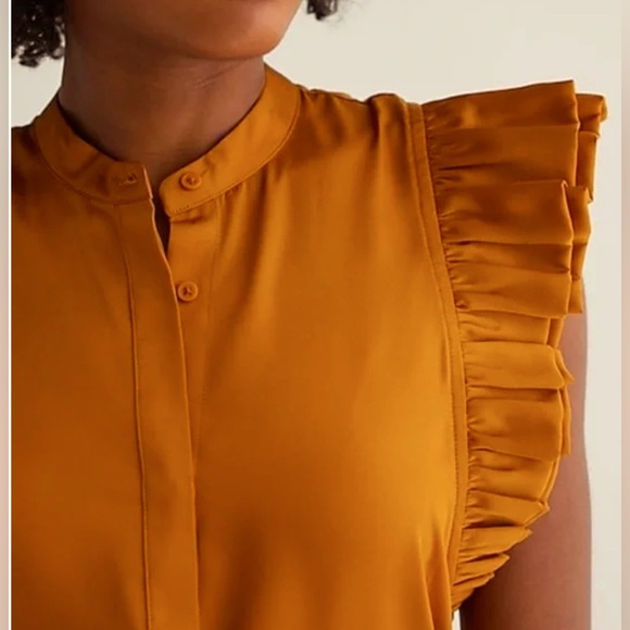NWT Express Satin Ruffle Top Size Small - Picture 4 of 9